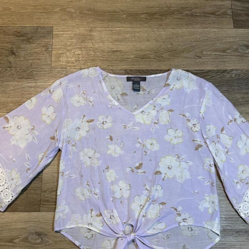 Olivia & Martin Lavender Floral Tie Front Blouse Lace Trim Bell Sleeve Top [S]